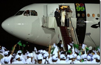 Al Megrahi returns to Libya to be greeted by cheering crowds