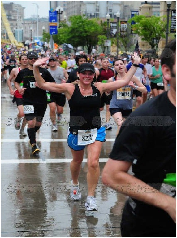 [Pittsburgh half marathon 2010[2].jpg]