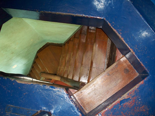 [12-05-2009 036 Donkin Lighthouse stairs[4].jpg]