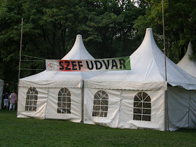 Budapest,  blog,  Városliget,  XIV. kerület,  Zugló,  14. kerület, MSZP, Majális, Május 1, 2010, képek, fotók, pictures, szoci, Magyar Szocialista Párt, maszop, vurstli, munkáspárt, kommerek, komcsi        