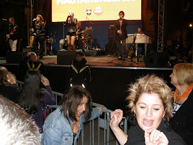 V. kerület,  Belváros, 5. kerület,  Fidesz, Budapest,  Vörösmarty tér,  2010. április 25, második forduló,  képek,  fotók. pictures,  fotók,  buli,  