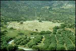 Photo courtesy Professor Vance Watrous. A shot of the ancient town of Gournia. 