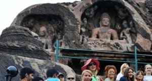 Buddhist monks used to worship at Bojjannakonda 2000 years ago