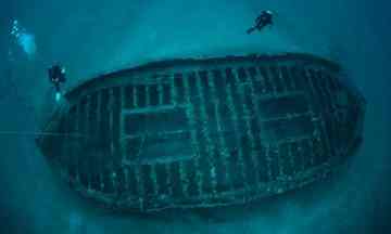 Divers examining Gallipoli wreck