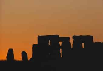 Neo-Pagans Celebrate Summer Solstice at Stonehenge