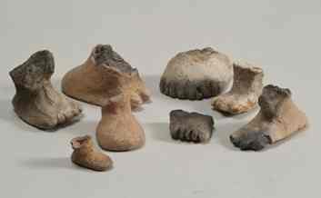 'Little feet' -J?mon figurines and fragments from Sannai Maruyama Japan, Middle J?mon Period 