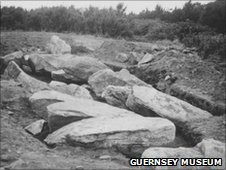 [_48158930_1930sexcavation2[5].jpg]