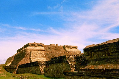 [6a00d8341c72e153ef013485088f12970c[6].jpg]