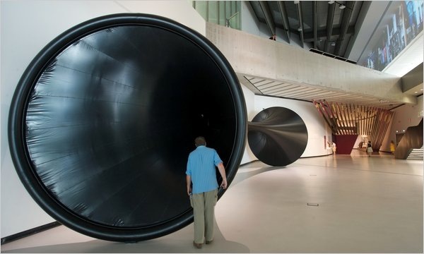 [Abroad-articleLarge[5].jpg]