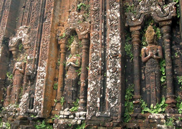 [My-Son-Temple-Carvingsm[5].jpg]