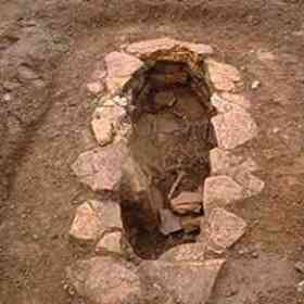 The dual grave dating from the 4th century BC was discovered at an archaeological site near the city of Novo mesto in the Dolenjsko region.