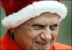 [santa_pope2[5].jpg]