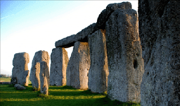 People were visiting Stonehenge from afar during the Bronze Age