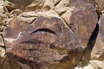 Legend Rock Petroglyphs_04