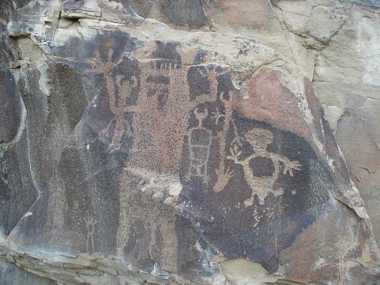 [petroglyphs[5].jpg]