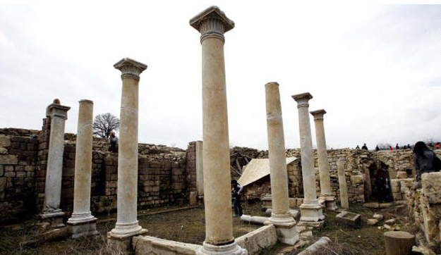 [Turkish dam plan threatens 'remarkable' Roman ruins - CNN.com_1287126892844[7].png]