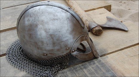 [_49645974_viking_helmet_470x300-1[5].jpg]