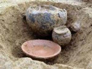 ANCIENT: Roman cremation vessels found in Seal.