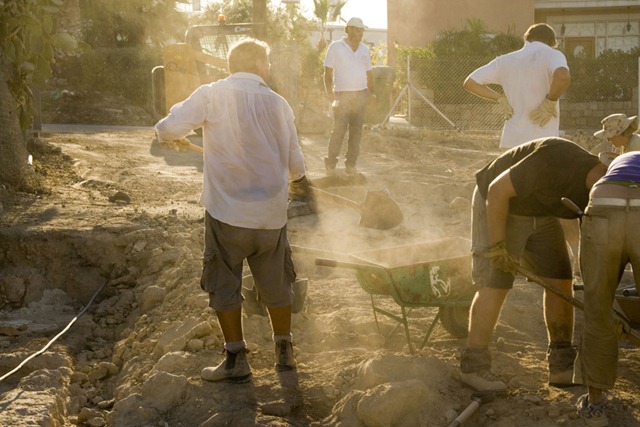 [Workingatsite[5].jpg]