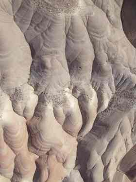 The edible salt comes from salt deposits formed by evaporation of ancient lakes or inland seas. © Séverine Sanz / CNRS