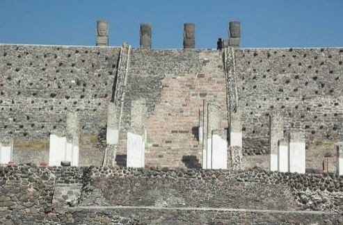 [The Toltec capital of Tula, in the Valley of - Media (13 of 15) Olmecs to Toltecs- Great ancient_1291291617064[5].png]