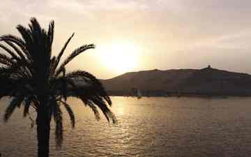 An ancient lush mega-lake would explain the longstanding puzzle of the fossilized fish found in the desert.