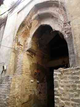 Lodhi Tomb (15th c.) in Zamrudpur