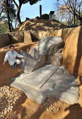 The remains of the Koshitsukagomon tomb, front, and the Kengoshizuka tomb, back, are pictured in Asuka, Nara Prefecture. (Mainichi)