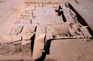 Palmyra: Court-like arrangement (