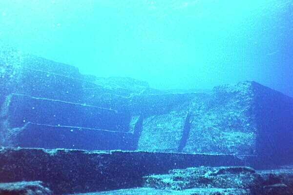 [yonaguni215.jpg]