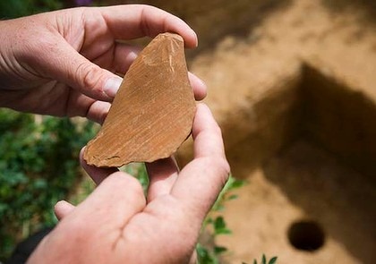 [jordanmain420x05.jpg]