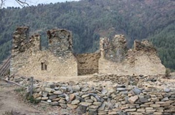 The ruins of the excavated Drapham dzong