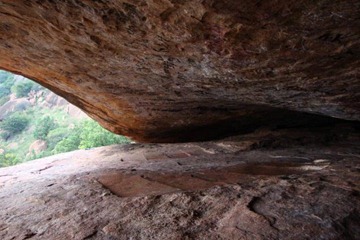 The rock-cut cave at K. Mettupatti near Vikkiramangalam. Photo: Special Arrangement 