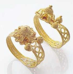 05om14earrings.jpg.display
