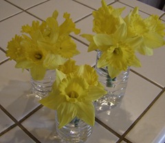 Vase made from a Water Bottle (640x555)
