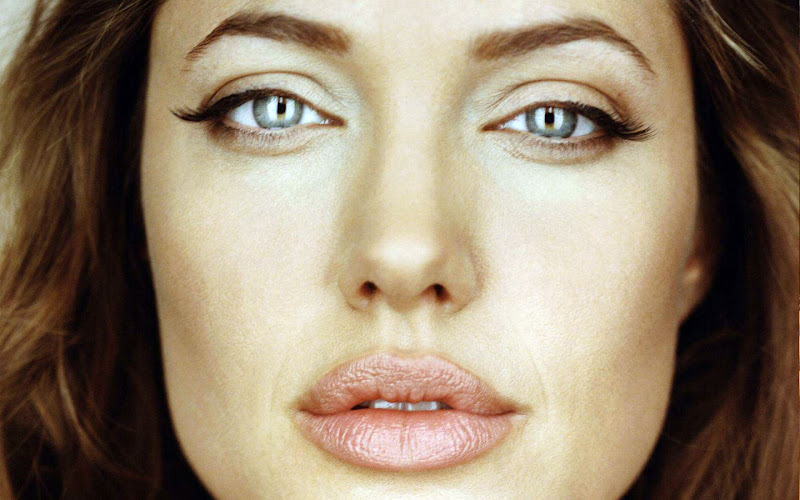 angelina5.jpg