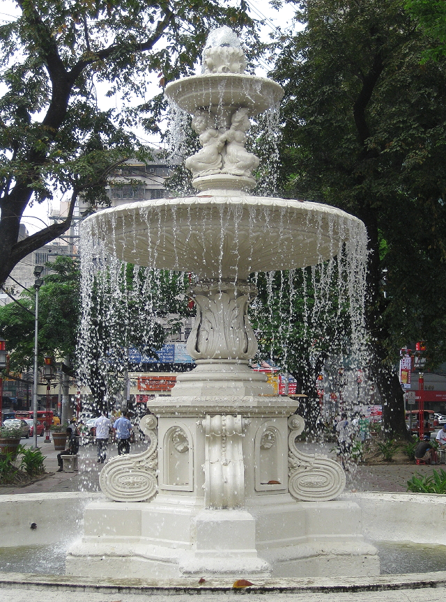 white fountain in Plaza Calderon in Binondo