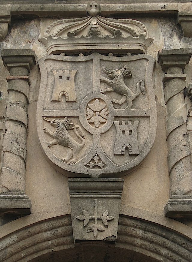 the Spanish coat of arms above the main entrance of Fort Santiago