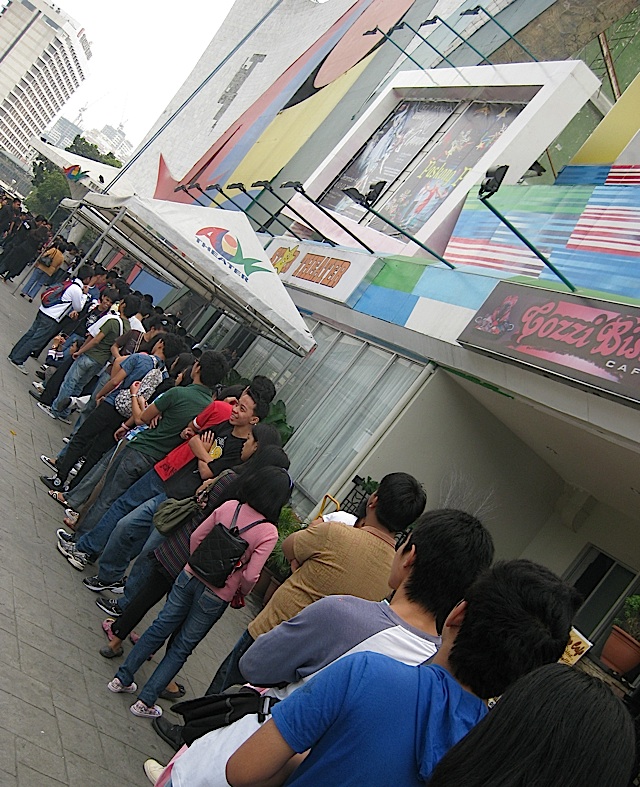 16 to 18 year old students lined up to watch Ballet Manila at the Aliw Theater