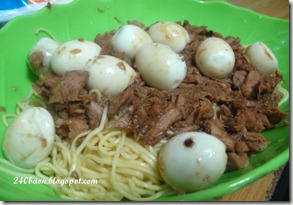 tuna and quail egg noodles, by 240baon