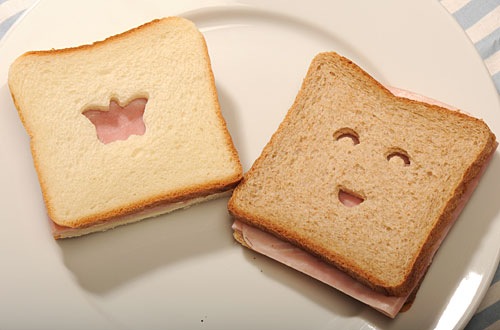 [smiley-sandwiches[4].jpg]