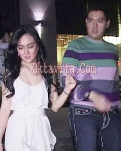 Sandi Aulia dan Dave Laksono Pacaran – Oktavita.Com