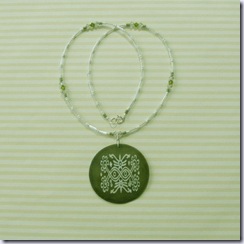 katzskreations green shell and crystal necklace