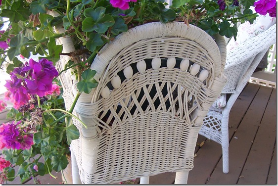 wicker plant stand 2