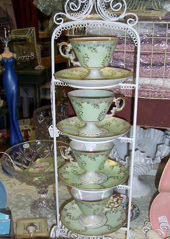 [gorgeous green teacups 2[4].jpg]