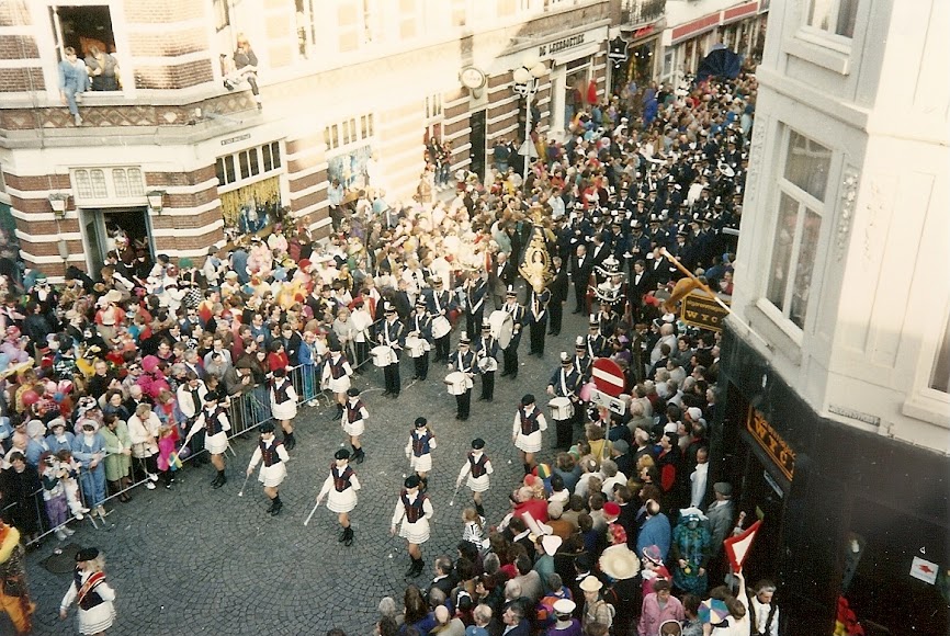 83. (2.03.1992. Maastricht, parada carnavalului).jpg