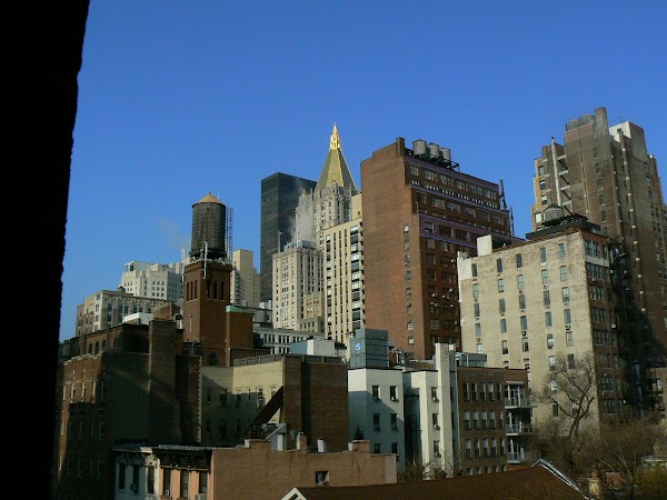 Imagini SUA: Hotel Ramada Inn Manhattan New York ce se vede de la geam.JPG