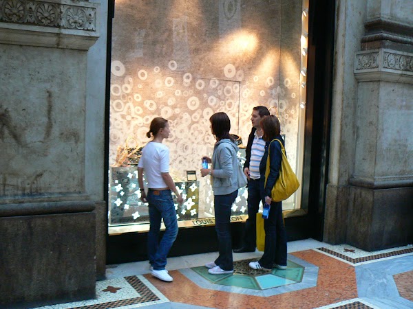 Obiective turistice Italia: window shopping la Milano