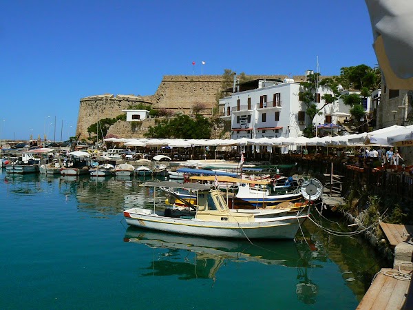 Obiective turistice Cipru de Nord: portul Kyrenia.JPG