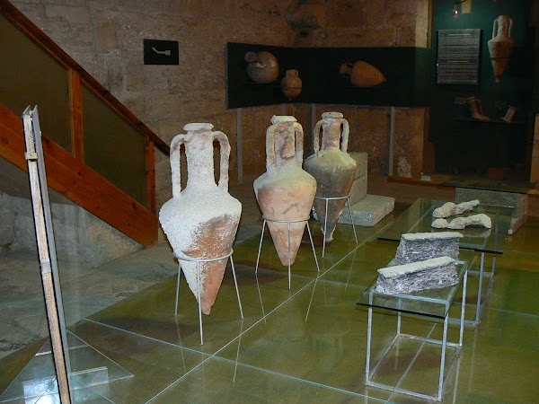 Obiective turistice Cipru de Nord: Kyrenia Shipwreck Museum.JPG
